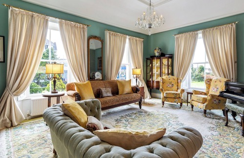 Claddagh House | Historic Nile Lodge House, 6 Nile Lodge, Galway City , 5 bedrooms, sleeps 10