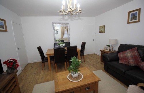 Dalavich Apartment | Historic Old Town 2 Bed Ground Floor Apartment