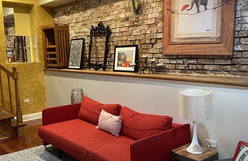 Old Town Apartment | Historic Old Town One Bedroom Suite