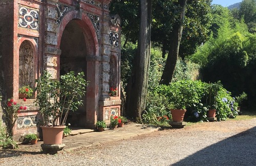Massa Pisana Villa | Historic panoramic villa near Lucca