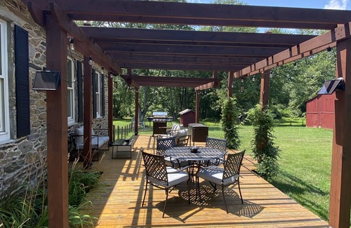 Millville Cottage | Historic Schoolhouse on Winery Row