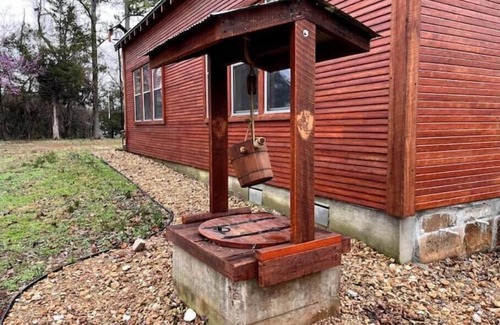 Marshall House | Historic Schoolhouse Near The Buffalo River