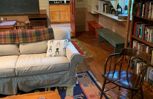 Braintree House | Historic Schoolhouse in Rural Vermont Beauty Spot