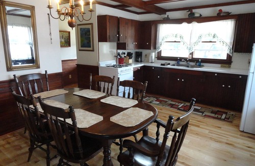 Port Ontario Cabin | Historic Selkirk Lighthouse-2ND FLOOR ONLY