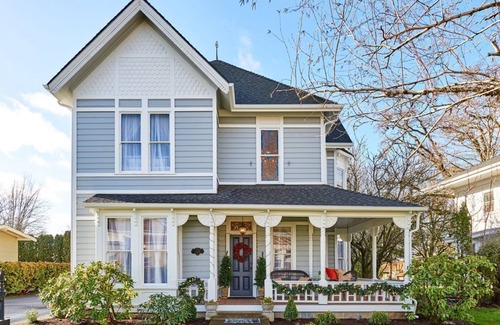 Silverton House | Historic Silverton Home 5 BR, 6 Bath. Ask about 6th & 7th bedroom add-ons.
