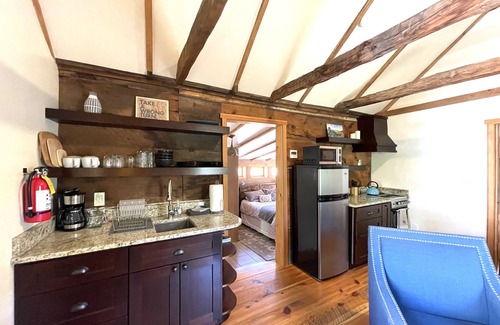 La Verkin Cabin | Historic Southern Utah Cottage- 20 miles to Zion National Park