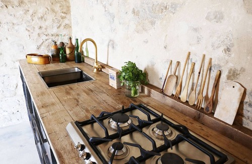 Imperia House | Historic villa with garden in medieval village
