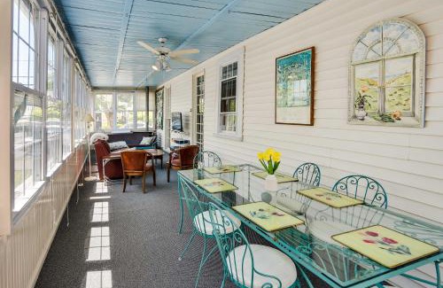 Warren Apartment | Historic Warren Vacation Rental Walk to Beaches!