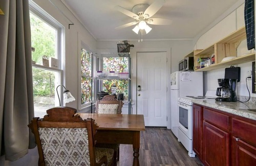 Rockaway Beach House | Historic Water Edge #6 - Lakeview