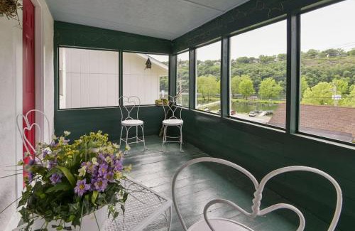 Rockaway Beach House | Historic Water Edge #6 - Lakeview