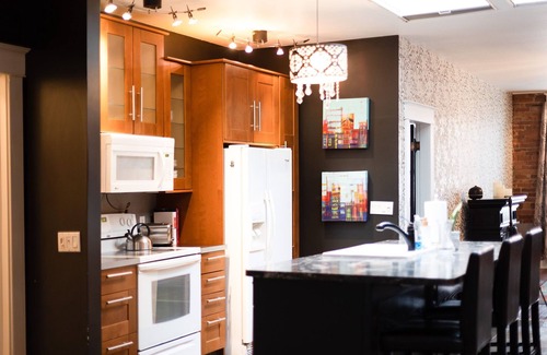 Medicine Hat Apartment | Historical apartment close to downtown