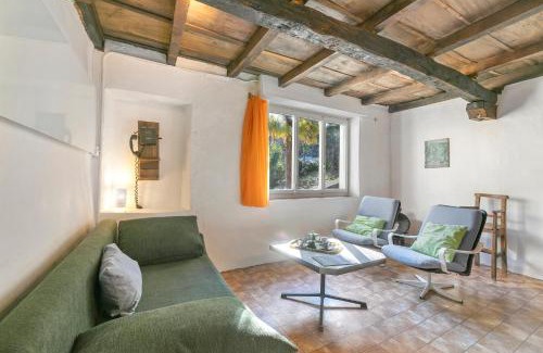 Caslano Apartment | Historical Caslano Apartments - Happy Rentals