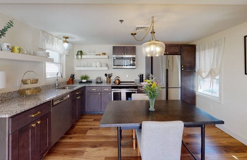 Lenox Apartment | Historical Downtown 1bedroom