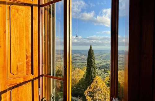 Chianni Apartment | Historical home 3 bedroom 2 bath in Western Tuscany with magnificent views