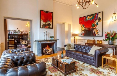Leeuwarden Hotel | Historical Room Ideal for Cultural Explorers Near Fries Museum