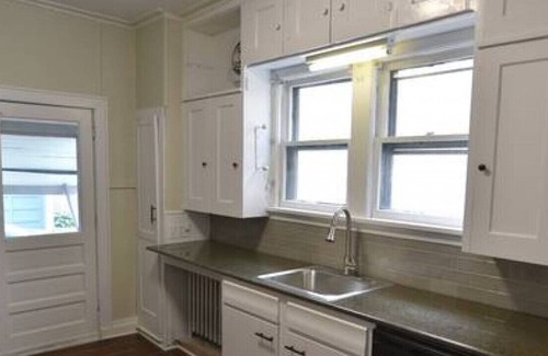 Cortland Apartment | Historically Chic Lincoln Living