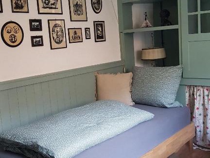 Ludwigshafen Apartment | Historisches Fachwerkhaus "Hoher Hirschen" mit eigenem Hof und Garten - Charmantes, kleineres Studio und museales Apartment