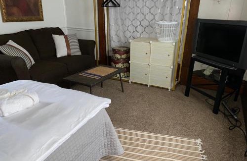 Akron House | Hite Home