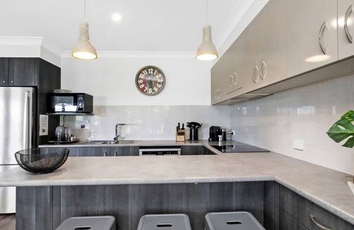 Salamander Bay House | Hitters Paradise Stay Play
