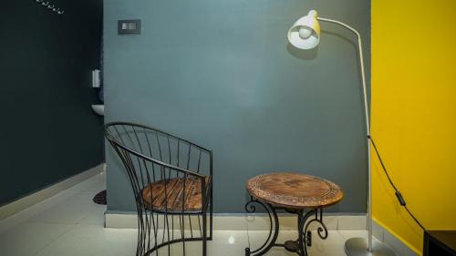 HITEC City Apartment | HIVEE-1 Rooms & Living AC