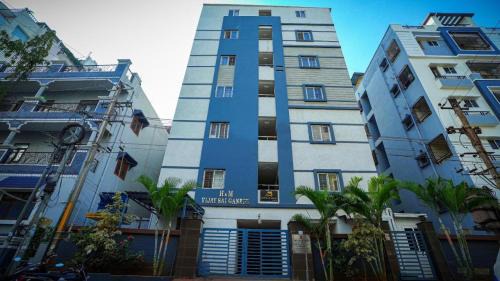 HITEC City Apartment | HIVEE-1 Rooms & Living Twin Bed AC