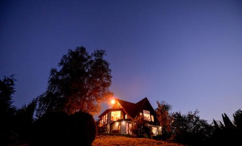 Cestica Villa | Hmooyi Hill Cottage