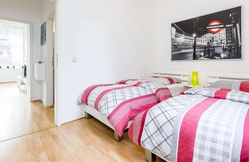 Eicken Apartment | HÖ01 large apartment with dryer and washing machine