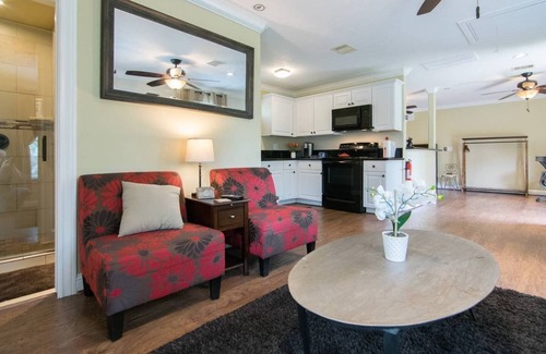 Southeast Houston Apartment | Hobby Apartment, 1 Mile to Hobby Airport