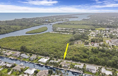 Hobe Sound House | Hobe Sound 9245 Treasure Coast Waterfront Vacation Rental by Unique Vaca Stay