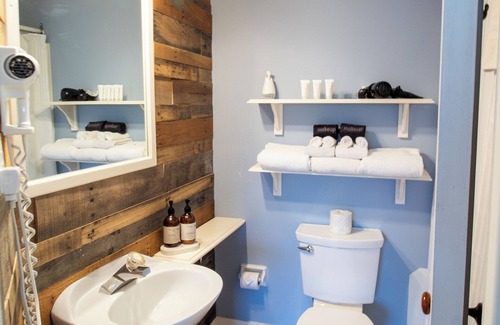 Kingston Bed & Breakfast | Hochelaga Inn