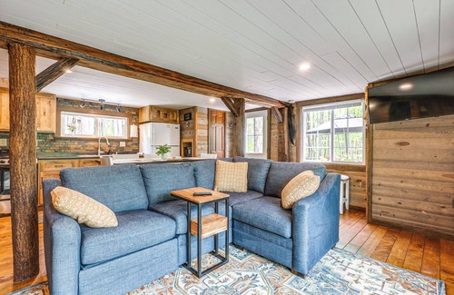 Laurelville Cabin | Hocking Hills 'Social Distance Cabin' w/Hot Tub