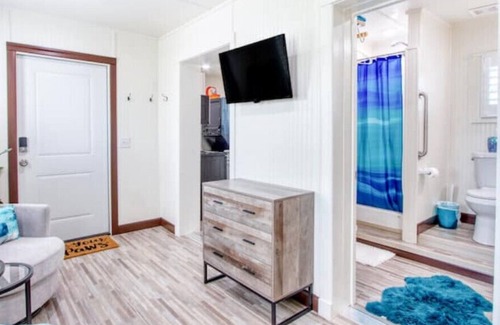 Gainesville Apartment | Hockley Creek Colorful Home #1