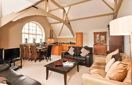 Berwick-upon-Tweed Cottage | HODGKIN HALL, family friendly, character holiday cottage in Lowick