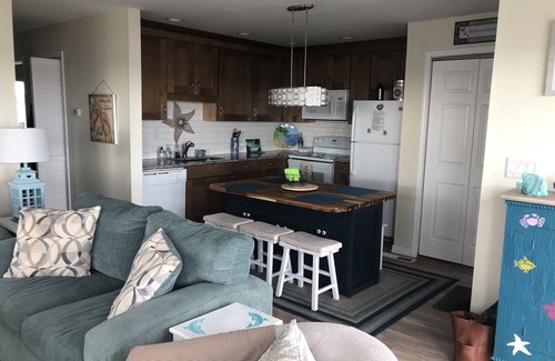 Carolina Beach Condo | Hogan's Place Oceanfront Offers Spectacular View and Completely Renovated Unit