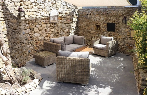 Saint-Andre-de-Roquepertuis Apartment | Holiday cottage of 60m2, completely renovated.