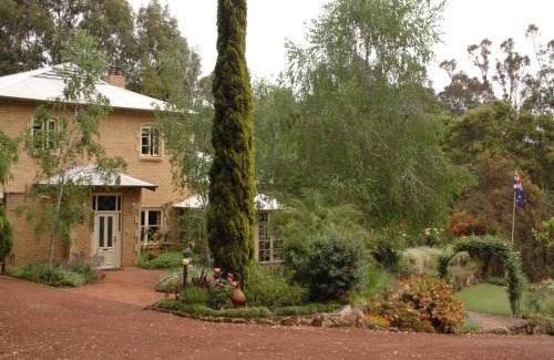 Nannup Bed & Breakfast | Holberry House
