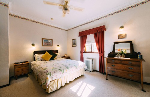 Nannup Bed & Breakfast | Holberry House, the sweet music of peace