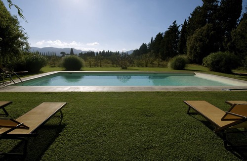 Montorsaio Apartment | Holiday apartment in a Tuscan farmhouse between nature and contemporary art
