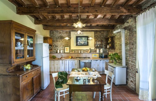 San Giovanni In Marignano House | Holiday Home in San Giovanni in Marignano with Garden