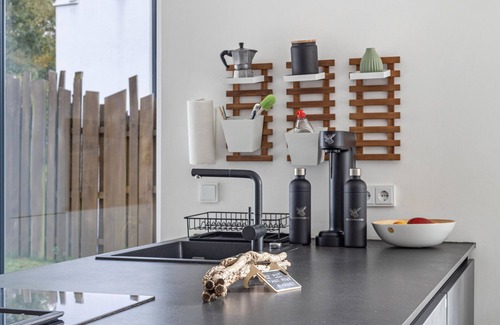 Buchholz in der Nordheide House | Holiday Home 'Architektenhaus' with Private Pool, Wi-Fi and Air Conditioning