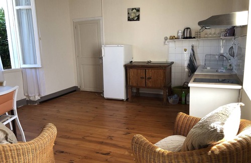 Saint-Germain-de-Lusignan House | Holiday Home 'La Maison Saint-Germain' with Private Terrace, Private Garden and Wi-Fi