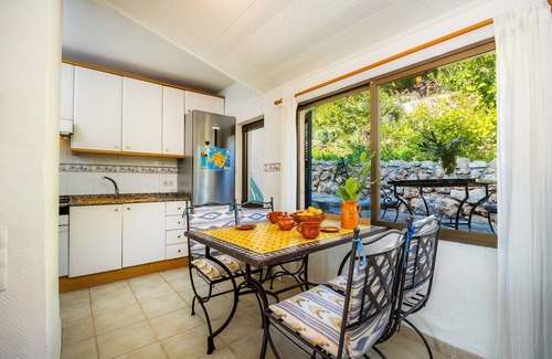 Cala Anguila-Cala Mendia House | Holiday Home "Strandfinca Cala Romantica" with Sea View, Private Garden and Wi-Fi