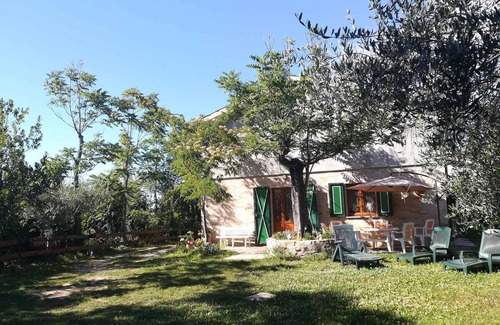 Rupoli House | Holiday home with barbecue and pool, partly surrounded by an olive grove