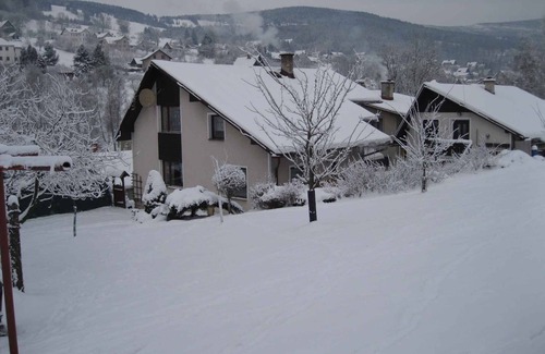 Rokytnice nad Jizerou Apartment | Holiday apartment with large garden and outdoor swimming pool