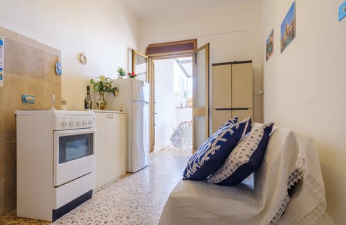 Torre Specchia Ruggeri House | Holiday Accommodation "Villa Scirocco" near the Beach
