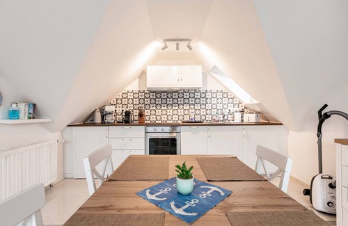 Busumer Deichhausen Apartment | Holiday Apartment 'Backbord' with Wi-Fi