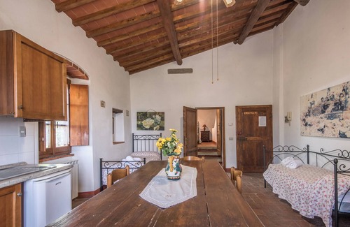 Castiglion Fibocchi Other | Holiday Apartment 'Bilocale Brando' with Pool, Garden & Wi-Fi