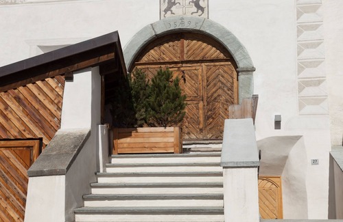 La Punt-Chamues-ch Apartment | Holiday apartment La Punt-Chamues-ch for 1 - 11 persons with 6 bedrooms - Holiday apartment