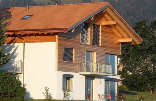 Aeschi bei Spiez Apartment | Holiday apartment Aeschi b. Spiez for 1 - 4 persons with 2 bedrooms - Holiday apartment