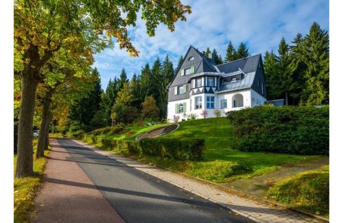Baerenburg House | Holiday apartment Ahornspitze